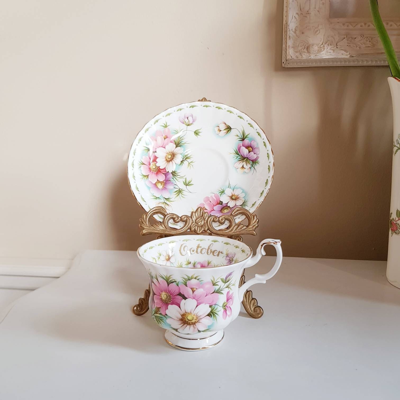 Royal Albert Bone China Teacup and Saucer Set - October Cosmos - Flower of the Month Series, Gold Trim, Made in England