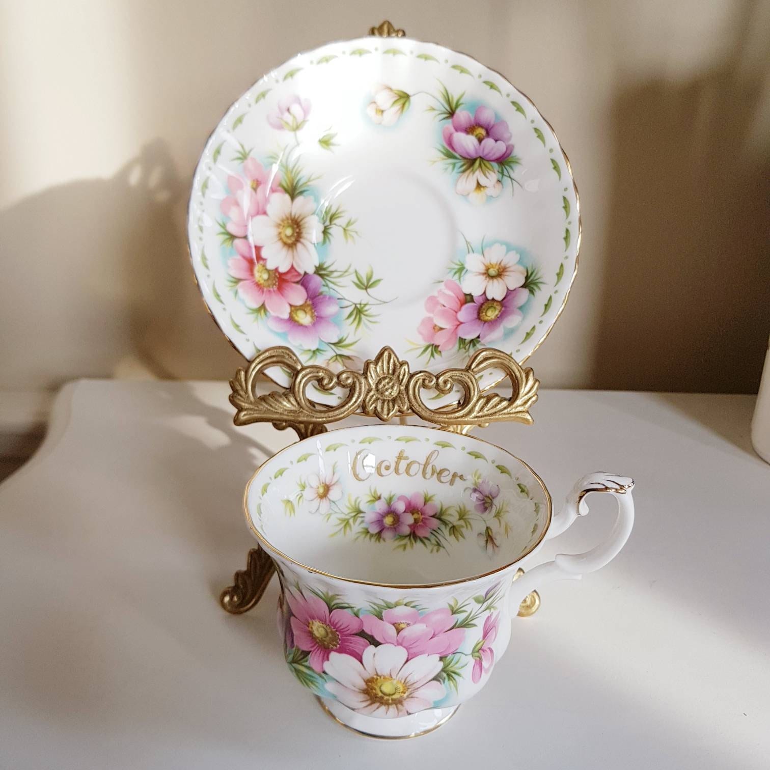 Royal Albert Bone China Teacup and Saucer Set - October Cosmos - Flower of the Month Series, Gold Trim, Made in England