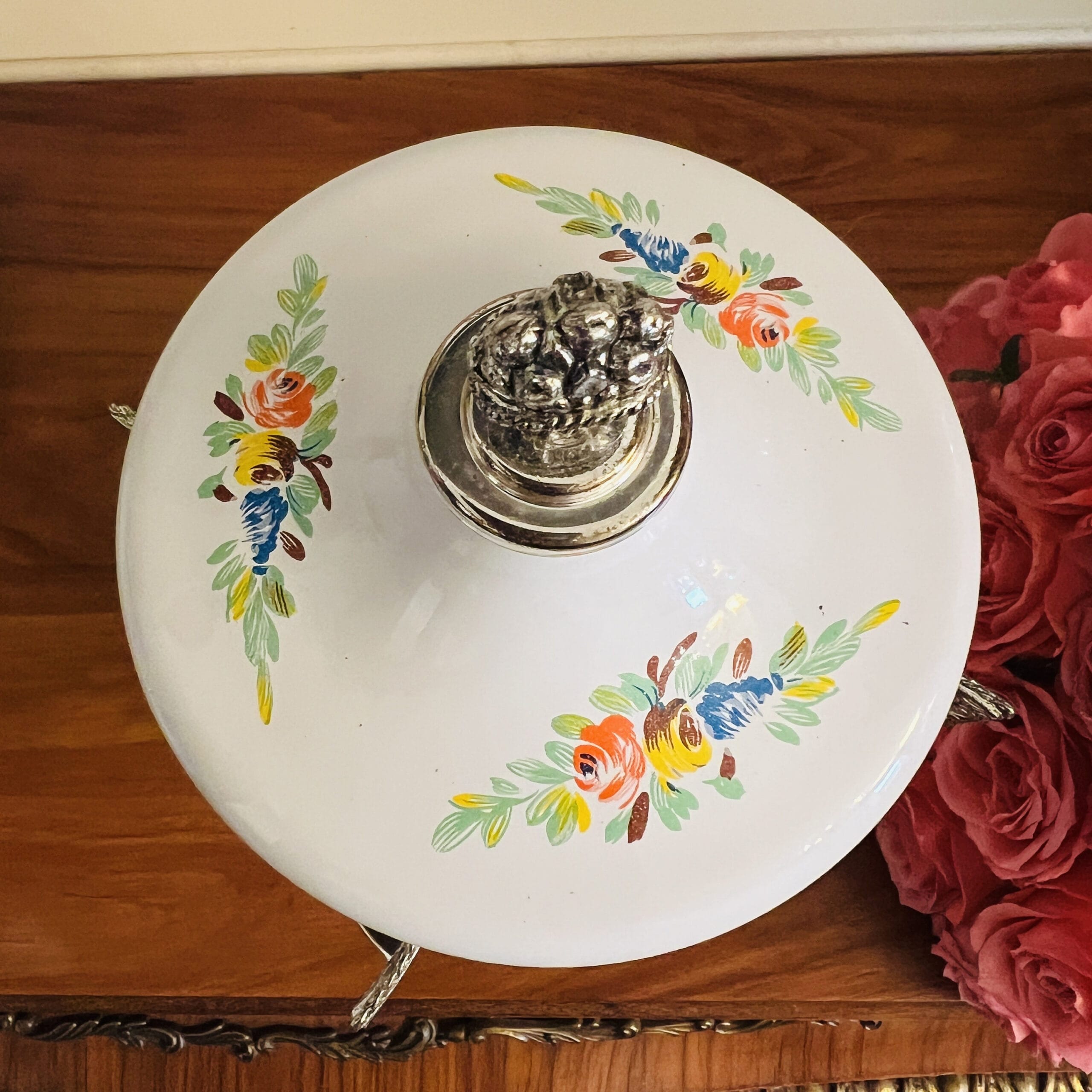 White Enamel Music Box with Ballerina Carousel Reuge Mechanism Swiss Movement 60s Lipstick or Cigarette Holder Gift Idea