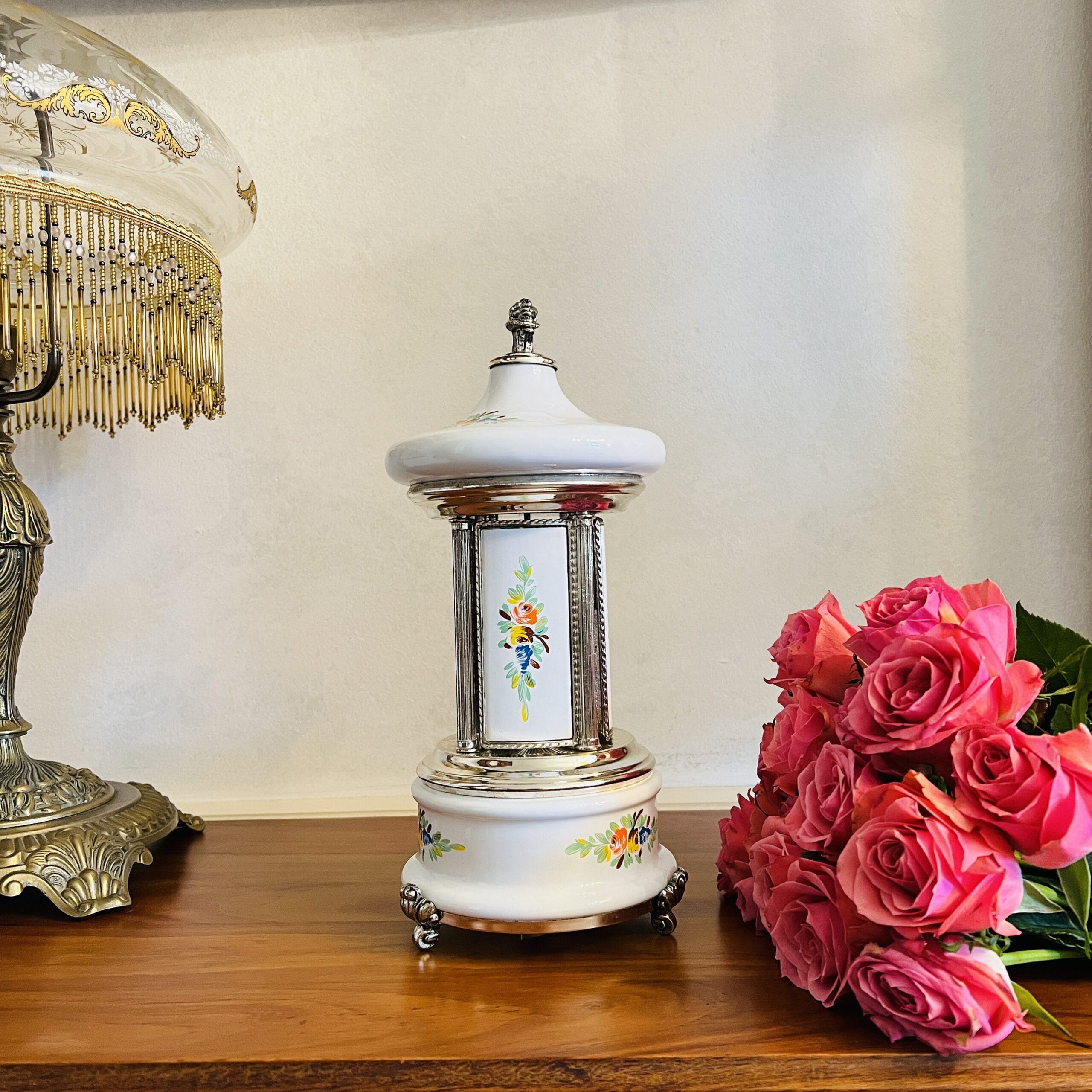 White Enamel Music Box with Ballerina Carousel Reuge Mechanism Swiss Movement 60s Lipstick or Cigarette Holder Gift Idea