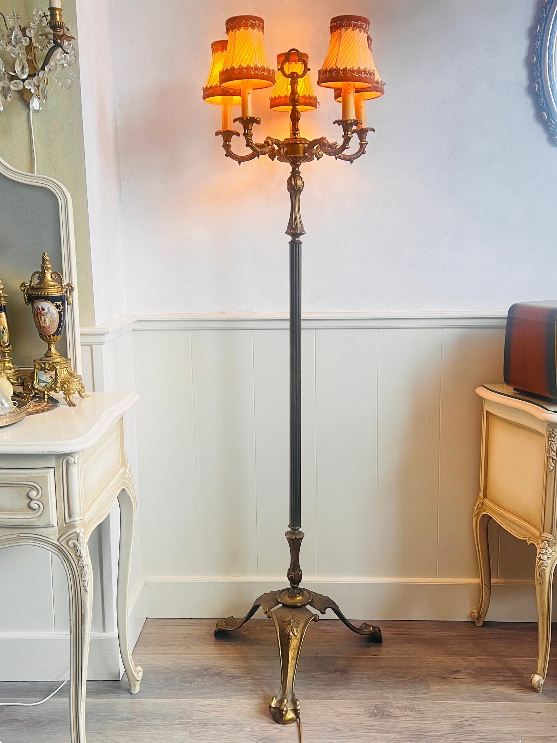 Bronze and Brass Floor Lamp with 5 Lights, Victorian Style Tripod Base with Claw Feet, Elegant Tall Standing Light Fixture