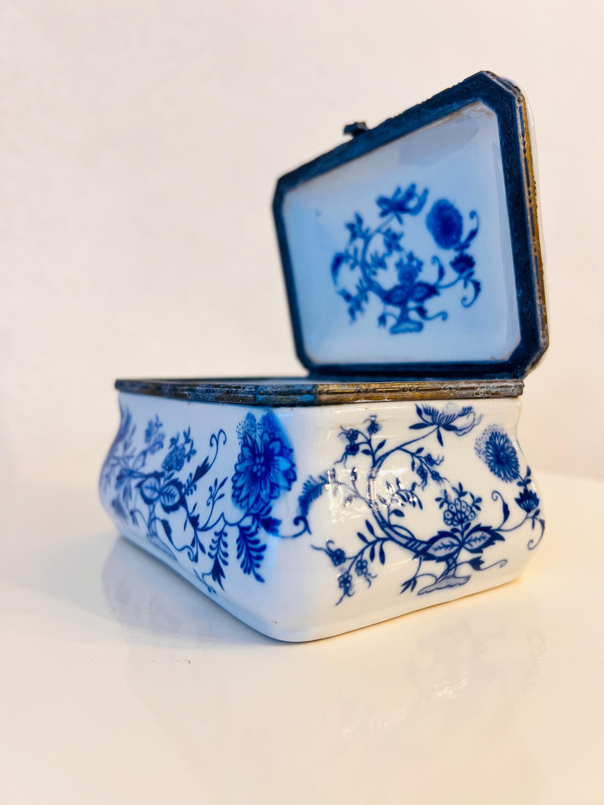 Hand-painted Porcelain Jewelry Box with Danube Blue Onion Pattern, Vintage Trinket Storage Inspired by Meissen Style