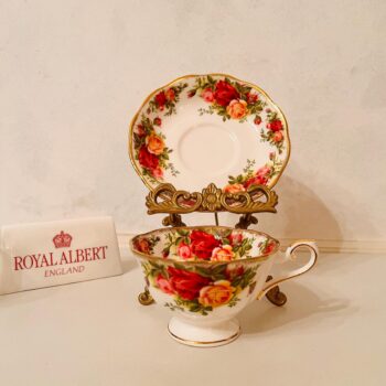 duplicate - Royal Albert Old Country Roses Cup and Saucer: Avon Shape Bone China